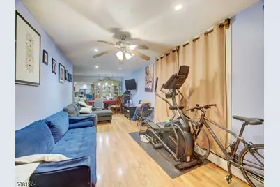 411 Monastery Pl, Union City, NJ 07087 - Photo 2