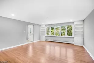 27 Hillcrest Rd, Warren Township, NJ 07059 - Photo 8