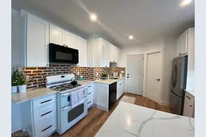 310 W Price St, Linden, NJ 07036 - Photo 4