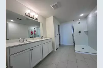 203 Honeysuckle Ln, Warren Township, NJ 07059 - Photo 18