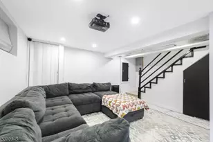 170 Clinton Pl, Newark, NJ 07112 - Photo 14