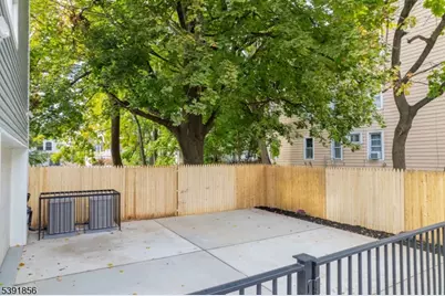 543 13th Ave, Newark, NJ 07103 - Photo 30