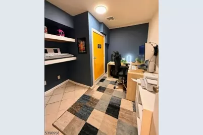 8 Carroll Pl, Weehawken, NJ 07086 - Photo 22