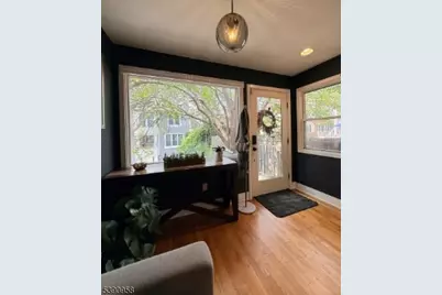 8 Carroll Pl, Weehawken, NJ 07086 - Photo 4