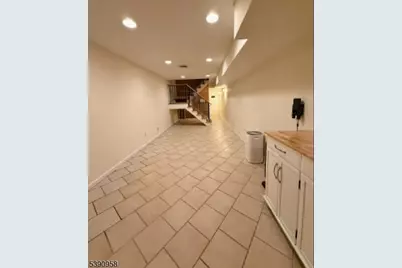 8 Carroll Pl, Weehawken, NJ 07086 - Photo 24