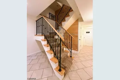 8 Carroll Pl, Weehawken, NJ 07086 - Photo 20