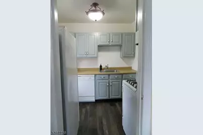 280 Kearney Ave #2, Rahway, NJ 07065 - Photo 2