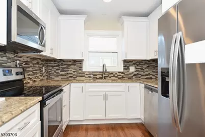 105 Parkway #2, Rochelle Park Township, NJ 07662 - Photo 4