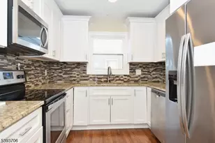 105 Parkway, Rochelle Park Township, NJ 07662 - Photo 4