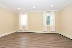 105 Parkway, Rochelle Park Township, NJ 07662 - Photo 18