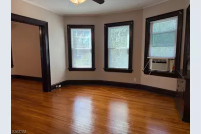 32 Montclair Ave #1, Montclair, NJ 07042 - Photo 10