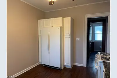 32 Montclair Ave #1, Montclair, NJ 07042 - Photo 6