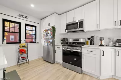 11 W Gouverneur Ave, Rutherford, NJ 07070 - Photo 26