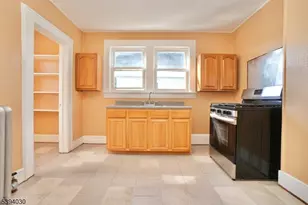 180 Hobson St 2nd Fl, Newark, NJ 07112 - Photo 4