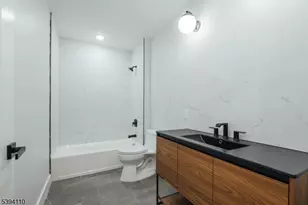 90 Hollywood Ave, East Orange, NJ 07018 - Photo 8