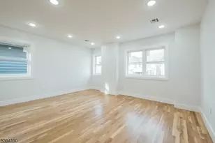 90 Hollywood Ave, East Orange, NJ 07018 - Photo 10