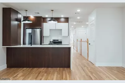 90 Hollywood Ave #2, East Orange, NJ 07018 - Photo 4