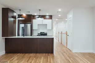 90 Hollywood Ave, East Orange, NJ 07018 - Photo 4