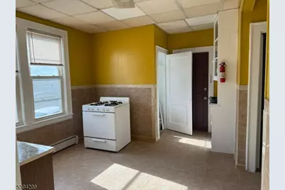 231 Myrtle Ave, Irvington, NJ 07111 - Photo 18