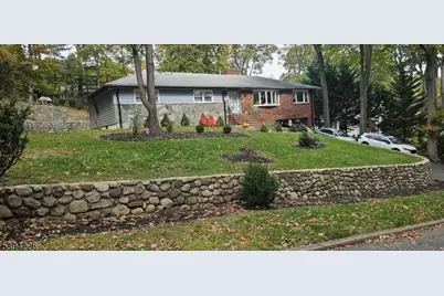 11 Surrey Pl #1, Hawthorne, NJ 07506 - Photo 1