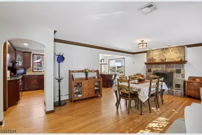 4 Ledgewood Trl, Kinnelon, NJ 07405 - Photo 4