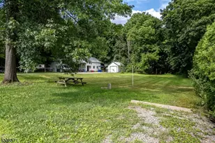 26 Schooleys Mountain Rd, Washington Township, NJ 07853 - Photo 10