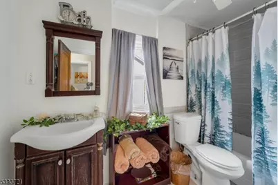 307 Eastern Pkwy, Newark, NJ 07106 - Photo 16