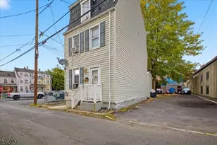 11 Cedar Alley, Phillipsburg, NJ 08865 - Photo 2