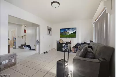 38 Fox St, Phillipsburg, NJ 08865 - Photo 2