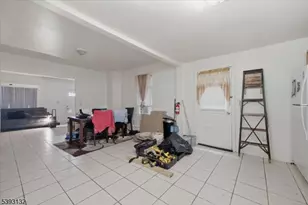 38 Fox St, Phillipsburg, NJ 08865 - Photo 10