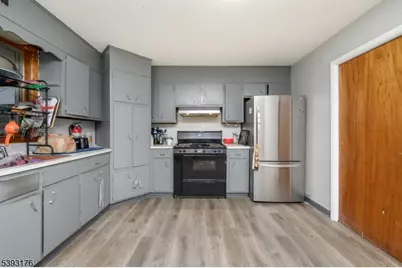 1037 Hamilton St, Franklin Township, NJ 08873 - Photo 12