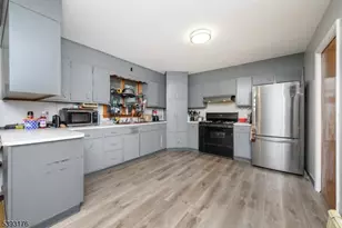 1037 Hamilton St, Franklin Township, NJ 08873 - Photo 10