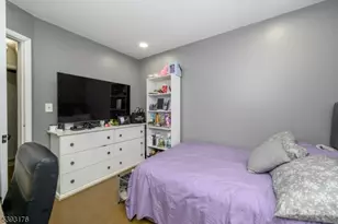 1037 Hamilton St, Franklin Township, NJ 08873 - Photo 14