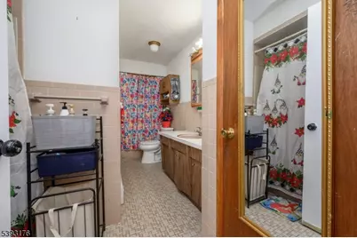 1037 Hamilton St, Franklin Township, NJ 08873 - Photo 18