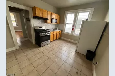 129 Carolina Ave Apt 2R, Newark, NJ 07106 - Photo 8