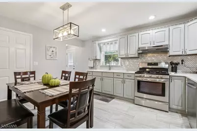 15 E Pierrepont Ave, Rutherford, NJ 07070 - Photo 14