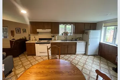 192 W Mount Pleasant Ave #1, Livingston, NJ 07039 - Photo 2