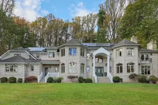 115 Old Somerset Rd, Watchung, NJ 07069 - Photo 1