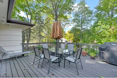 30 Shrewsbury Dr, Livingston, NJ 07039 - Photo 32