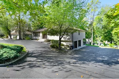 30 Shrewsbury Dr, Livingston, NJ 07039 - Photo 40