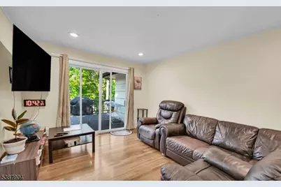 30 Shrewsbury Dr, Livingston, NJ 07039 - Photo 24