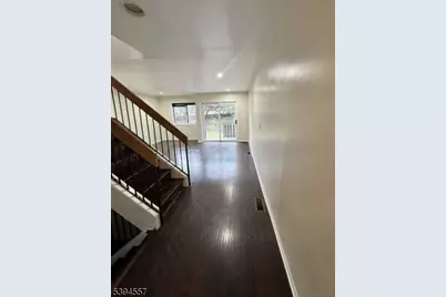 163 Marion Dr, West Orange Township, NJ 07052 - Photo 4