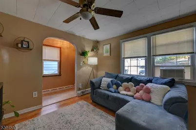 332 Elmira Trl, Hopatcong, NJ 07843 - Photo 2