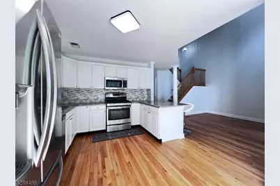 128 Constitution Way, Bernards Township, NJ 07920 - Photo 4