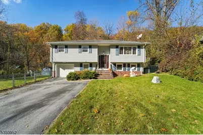 5 Zinnia Dr, Vernon, NJ 07418 - Photo 1