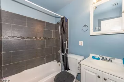 779 S 16th St, Newark, NJ 07103 - Photo 12