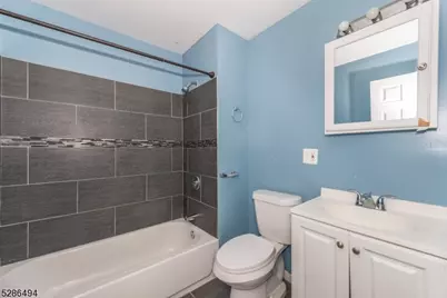 779 S 16th St, Newark, NJ 07103 - Photo 8