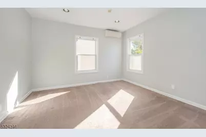 51 Cedar Ave, Montclair, NJ 07042 - Photo 10
