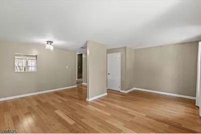 839 Valley St, Union Township, NJ 07088 - Photo 6
