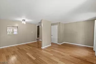 839 Valley St, Union Township, NJ 07088 - Photo 6